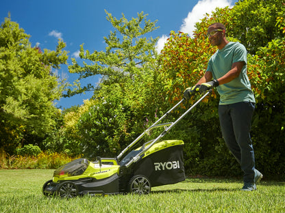 RYOBI 18 V ONE+ Akku-Rasenmäher RY18LMX37A-150, 37 cm Schnittbreite, bürstenloser Motor, inkl. 1 x 5,0Ah Akku & Ladegerät, für Rasenflächen bis 350 m²
