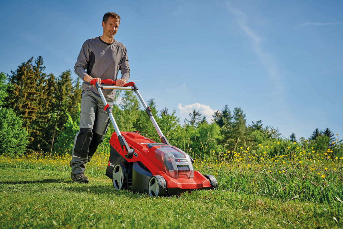 Einhell Akku-Rasenmäher RASARRO 36/42 Kit Power X-Change (36 V, 42 cm Schnittbreite, bis 550 m², Brushless, Mulchfunktion, 50L Fangkorb, inkl. 2X 4,0 Ah Akkus + Ladegerät)